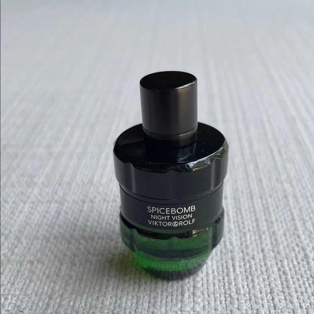 Viktor & Rolf Spicebomb Night Vision miniature fragrance 0.23oz